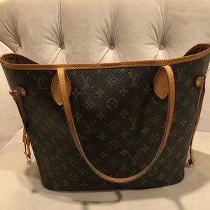 Louis Vuitton Neverfull MM Bag. Great Condition!